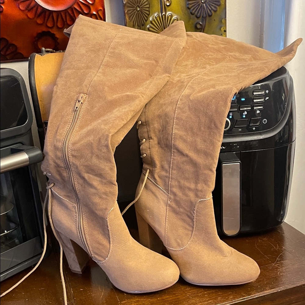 Women’s Suede Over-the-Knee Heeled Boots in Tan